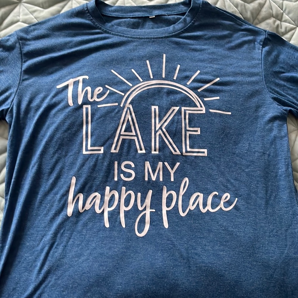 Women’s medium tee